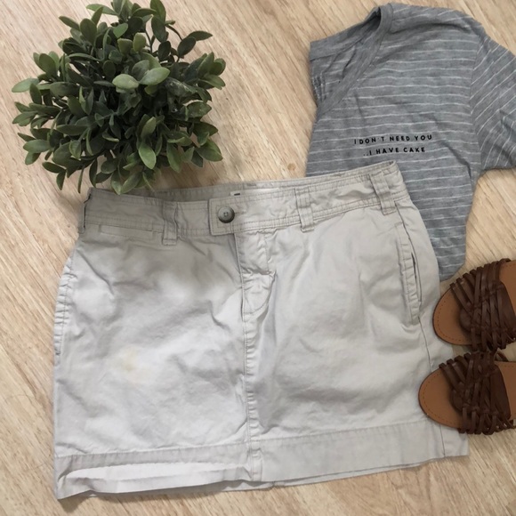 GAP Dresses & Skirts - GAP favorite khaki mini skirt